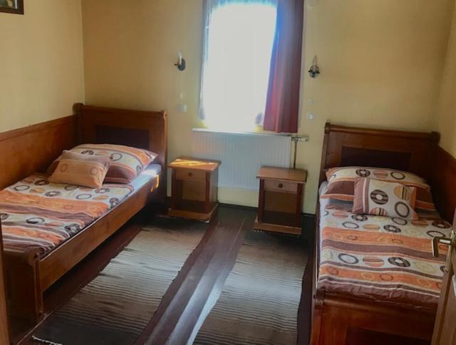 Convoy Panzio Bed & Breakfast Szajol Bagian luar foto